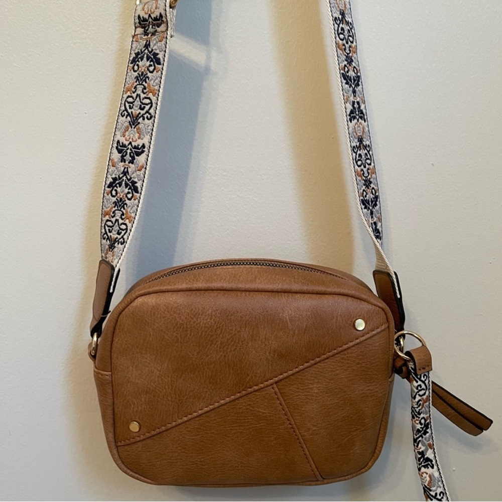 DS Guitar Strap Top Zip Crossbody with Zipper Pull